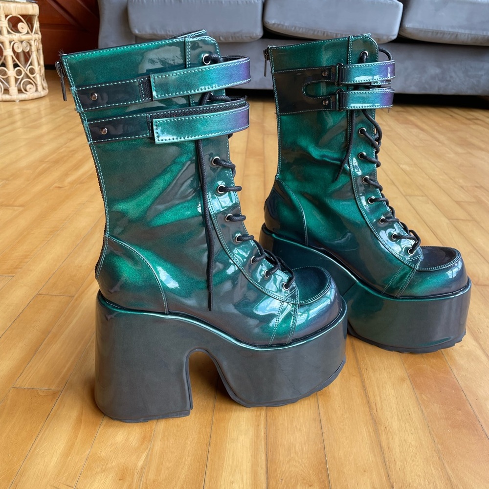 Demonia Camel 250’s size 10 Womens US